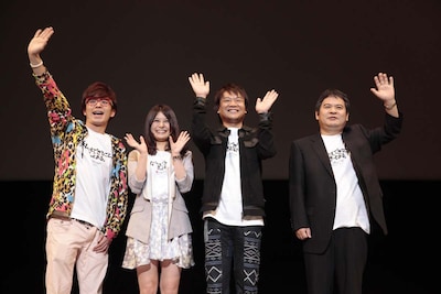 映画「幸運の壺 Good Fortune」の主演を務めたほっしゃん。と、アイドルオタク役のオリエンタルラジオ藤森。レッドカーペットを歩いたほっしゃん。は「歩いてみないとわからないんですけど、本当に元気をもらえるんですよね。元気を与えなあかんほうが逆に元気をもらっていいんかなと思ったりしますけど、それはまた“倍返し”でやりたいと思います」とコメント。