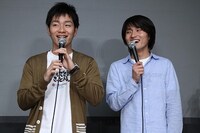 「がんばれ！ベアーズ 大旋風-日本遠征-」のトークショーに登場したジャルジャルは、自身が主演を務めた映画「ヒーローショー」の話ばかり。福徳は「『ヒーローショー』観てない人いますか？ いたらつまみ出してください」とボケると後藤も「会場内に、続編の『ヒーローショー2』が見たいよ～と落書きして帰って」と冗談を言っていた。