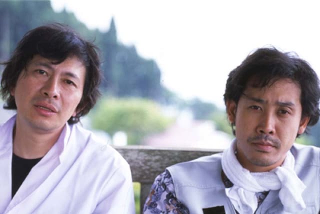 「水曜どうでしょう」に出演している鈴井貴之と大泉洋。今回も企画内容を知らされずに東京都内某所に連れてこられた大泉。果たしてその行き先は。(c)HTB