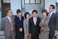 (c)2010鍋島雅治・池辺かつみ / 小池書院 / 朝日放送 / テレビ朝日・吉本興業