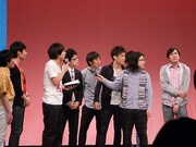 トンファー山西は顎がしゃくれていることをイジられ、「ライトです」とオリジナルの尺度を披露。コカドと同じくらいと主張するも、中岡から「君の方が出てるよ」とあっさり言われてしまった。