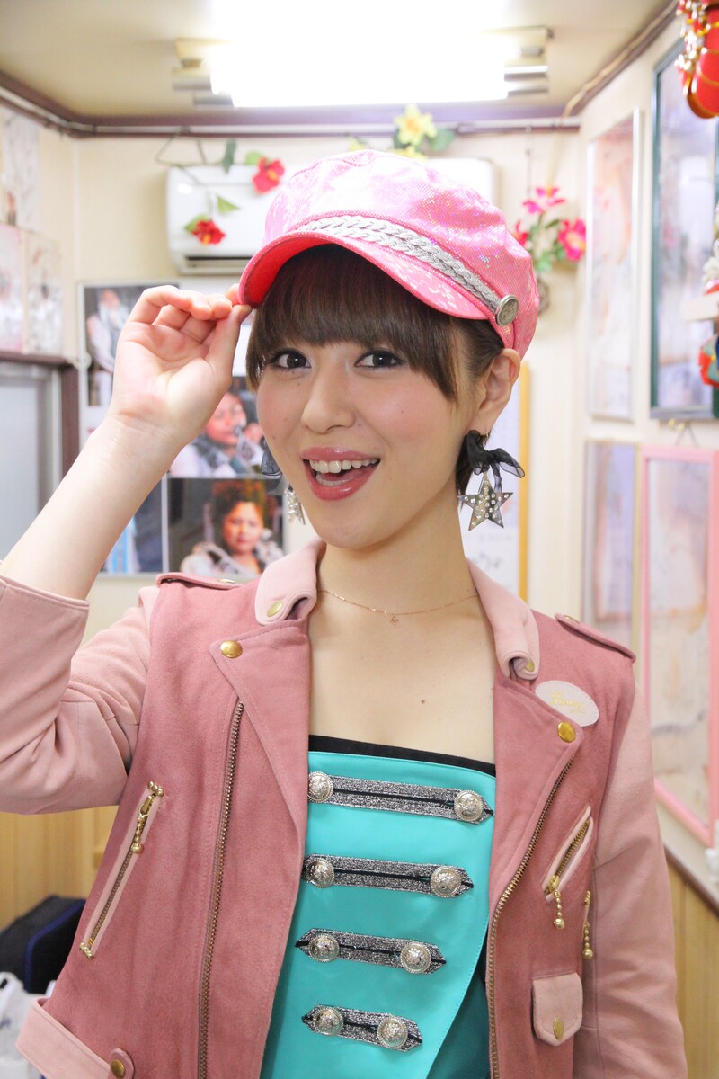 新番組「音楽ノチカラ」のMCを務める宇都宮まき。おしゃれで知られる彼女だけに衣装に関しても、「いつもと違うセクシーな感じにしています。ゲストのミュージシャンももちろんですが、私の衣裳にも注目してほしいですね。夏はもっと薄着になるかも（笑）」と見どころをアピール。(C)YTV