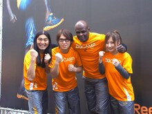 「東北地方太平洋沖地震チャリティーチャレンジ『Reebok ZIGCAMP Supported by アーネスト・ホースト』」に出演したアーネスト・ホースト、ハイキングウォーキング、愛川ゆず季。