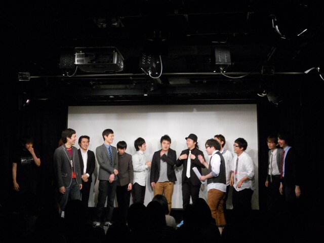 東京・ミニホール新宿Fu-にて行われたマセキ芸能社のライブ「ライジングオレンジ」。いくつかのライブを勝ち上がってきたマセキの精鋭たちが出演。3カ月固定メンバーで行われる。