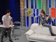 勝利者宣言をしたまさよしに、負けじとディフェンスポーズをオシャレに決めたデンペー。しかし、「バッファローに見えた」とデンペーが言うほど気迫のこもったまさよしに恐れをなし、この後本気のディフェンスに変更。