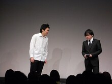 ツィンテルは父親の遺産をめぐる兄弟のコント。果たして父親の本当の姿とは。