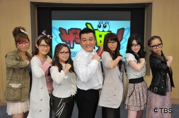 4月22日（金）スタートの「ザキ神っ！～ザキヤマさんとゆかいな仲間たち～」（TBS）。MCはアンタッチャブル山崎と矢口真里。レギュラー陣は大沢あかね、小倉優子、里田まい、道重さゆみ（モーニング娘。）、大島麻衣、小森純ら。(c)TBS