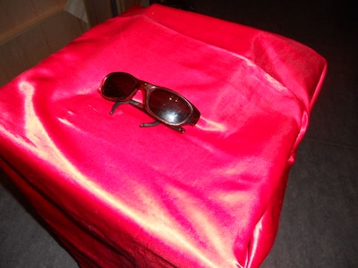 写真はスター関根のサングラス。