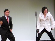 ギャルズは「夫婦生活」を楽しく演じてみようとするが、面白さを追求するあまり秘密兵器まで飛び出す。