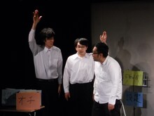 不動産屋という設定の夜ふかしの会・大重、THE GEESE尾関、どきどきキャンプ岸。無言で設定を決める場面では、登場早々大重が「あーヤバい」と声を出し、オチを言いたくない尾関がオチではないセリフを奪うなど、即興コント前から暗雲が。