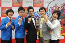 「SHINPUU～ニュージェネレーション！新番組争奪バトル～」で見事新レギュラーを勝ち取った銀シャリと藤崎マーケット。中央は茂野悠介ディレクター。(c)KTV