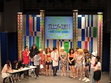 渋谷・ヨシモト∞ホールにて行われたイベントライブ「ブスユニバース2011～女装ブスナンバー1決定戦～」。優勝はメイクなし、かつらなし、衣装自前でそのクオリティを見せつけたライス関町。