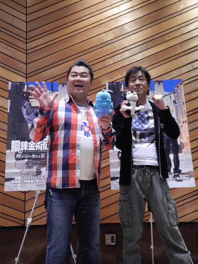 映画「鋼の錬金術師 嘆きの丘（ミロス）の聖なる星」の公開アフレコを実施したブラックマヨネーズ。