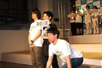 神奈川県代表・囲碁将棋。根建（右）は「『神奈川に向かって、レディ……レディ！』……このギャグが流行るまで帰ってきません！」というメッセージを繰り出した。