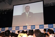 「秋田県（桂三若）、島根県（桂三段）、高知県（淀家萬月）には自分の弟子3人が行く。地方から全国を元気に」とエールを送った桂三枝。