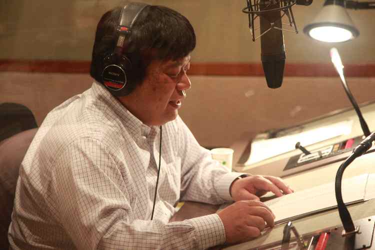 都内スタジオで5時間に及ぶ収録を行ったよしもとクリエイティブ・エージェンシー藤原寛マネジメントセンター長。