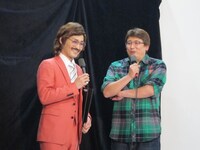 安田は会見概要の説明を急にアントニオ猪木口調で始めたため、内容はさっぱり伝わらず。福田が阿吽の呼吸で通訳を務めた。