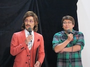 前回の舞台について聞かれた安田は「内輪で盛り上がっただけ」とボケながらコメント。しかしUstream配信をしていることに気付くと「全世界からオファーを受けて新たに開催が決定。全世界ツアーも楽しみ」とワールドワイドなウソをついた。