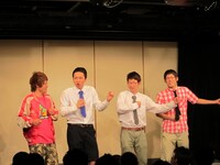 オープニングMCとして登場したニッコリスイングとやみつき注意報。ニッコリスイングは元保育士ということで、全員で体操をすることに。