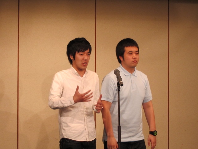 フライアウトワンマンは面接が怖いということで、怖くない面接官で面接をやってみることに。最後の壮大な面接パターンに会場も爆笑。