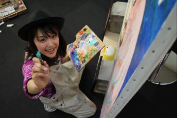 「みひろと○○芸人」にレギュラー出演するみひろ。(c)TOKYO MX