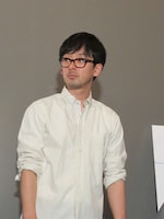 「ヒヤシンス」の主役を演じた滝藤賢一。1人での撮影が多かったため常に前田と一緒に役の相談をしたというエピソードを語った。