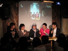 登場早々「なんで一緒に出てきたの？」といじられたくじら。スパローズ大和は、くじらの5万円する上着を着て登場。さらにネタのセリフ「釣れたんじゃない、釣ったんだ」を全力で言わされるハメに。