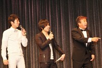 髪型をショージにいじられたNON STYLE井上。先輩ショージに対して「そんなら僕もその前髪だけ染めてる部分いじりますよ！」と応戦した。