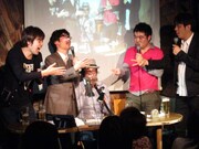 休憩ではジャンケンで負けた人がウェイターを担当。