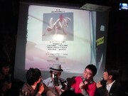 「いろんなライブのチラシを見てみよう」のコーナーで最もメンバーが気になった、馬鹿よ貴方はのチラシ。2011年12月18日に前売り500円で単独ライブを開催。