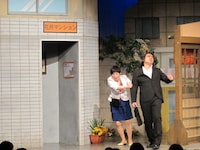 恋人の三瓶を事故で亡くし酔っぱらって帰った花子。その隣には同じ会社の男性・ジャングルポケット斉藤が。三瓶を忘れるためかと思いきや……。