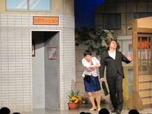 恋人の三瓶を事故で亡くし酔っぱらって帰った花子。その隣には同じ会社の男性・ジャングルポケット斉藤が。三瓶を忘れるためかと思いきや……。