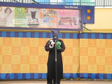 ショートコントを披露するパペットマペット。