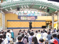 サンストリート 亀戸マーケット広場の様子。