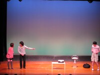 ユニットコント「小田」には、元チープスープ成島の劇団「ナルペクト」メンバーと島根が出演。泥棒コントが“小田”の効果音でドラマチックに。