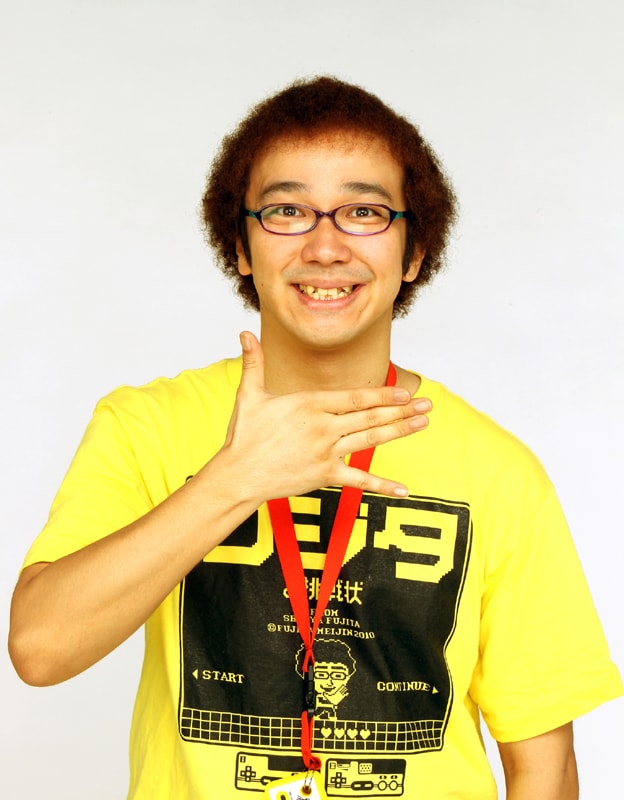 ゲームソフトを1万本所有している芸人・フジタ。