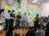 会見では、藤本が「ほかのことを聞こうとしているのがバレバレ！」とコメント。原西が「『芸人2』知らないでしょ？」と問いかけると「知ってる」と言われ、「ウソ！俺やって知らんかったのに！」と言い返し会場は爆笑となった。