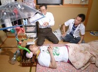 不慣れなロケにも懸命に挑戦。(c)KTV