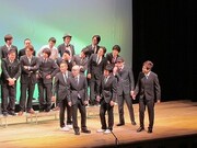 抜けた関をうらやましそうに見送る下位グループ。