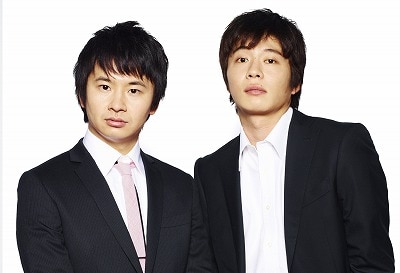 舞台「芸人交換日記 ～イエローハーツの物語～」主演のオードリー若林、田中圭。2人はお笑いコンビ・イエローハーツを演じる。8月5日（金）から7日（日）まで東京グローブ座にて上演。