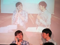 「妄想電話」をやってみる飛永。