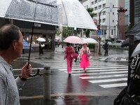 会見時間を勘違いし少し遅れて登場した林家ペー、パー子。