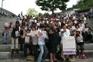 京都精華大学にて行われた「よしもと祇園花月キャンペーンイベント」の様子。(c)吉本興業