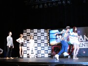 フリースタイルタイムになると画面の前に飛び出るオリラジ。