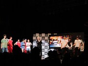 パーティでは観客参加のダンスバトルコーナーなども開催。