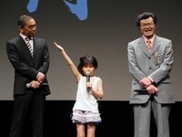 「この娘、“たえ”は終わっても、そのまままっすぐ一生懸命がんばっていきます！」と、映画のワンシーンを思わせる口上を述べた熊田聖亜。