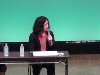 初参加にもかかわらず、どの企画にもすんなりなじんだ又吉。自身の企画「ベストイレブン」では、先輩木村に「又吉さんがそういうなら」とたじろがせるほどの熱いサッカートークを見せた。