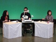 「雨」をテーマに出した光浦の「ビニール傘」の詩では、各自ビニール傘の置き方で大盛り上がり。又吉の「APO」の詩には、光浦も「わかるー」と声を上げた。