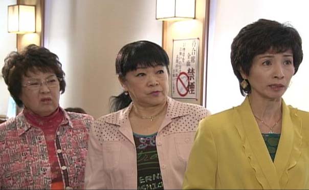 「コレってアリですか？」の一場面。(c)NTV