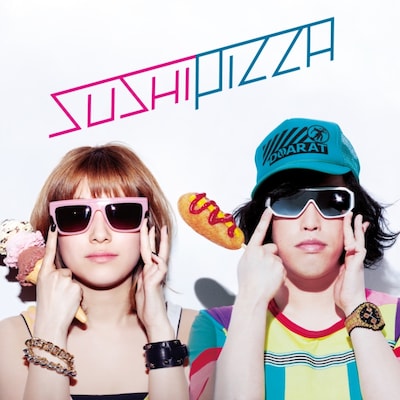 写真はSUSHI PIZZAデビュー曲「マイティDISCO」の配信用ジャケット。